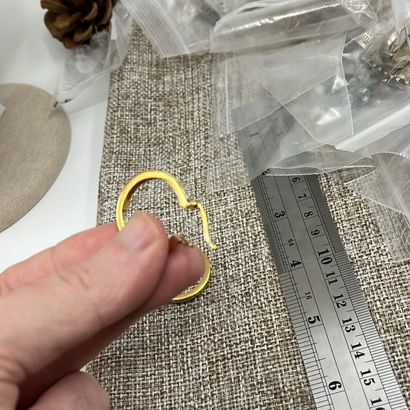 ✨ Vintage Thai .925 Sterling Silver Gold Overlay Hoop Earrings - Picture 14 of 15